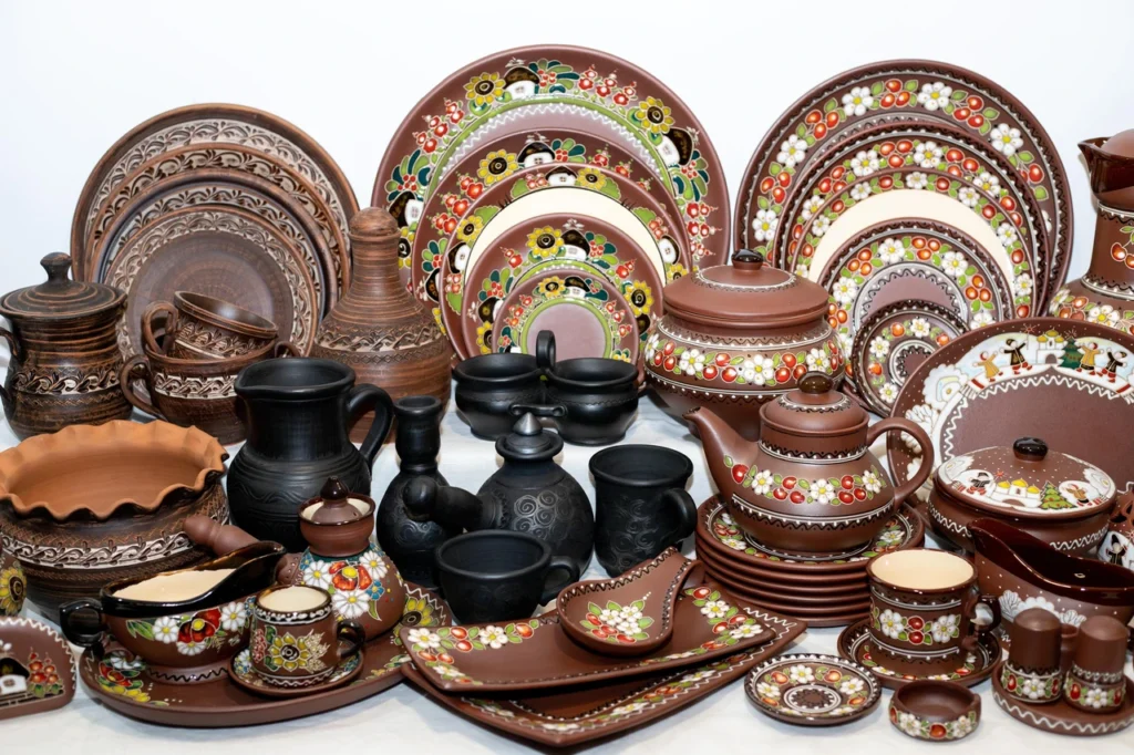 keramichnyi-posud-ukrainskykh-vyrobnykiv-tradytsii-ta-suchasnist-2a51