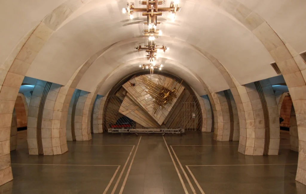 metro-nyvky-istoriia-unikalna-arkhitektura-ta-transportnyi-vuzol-kyieva-c778