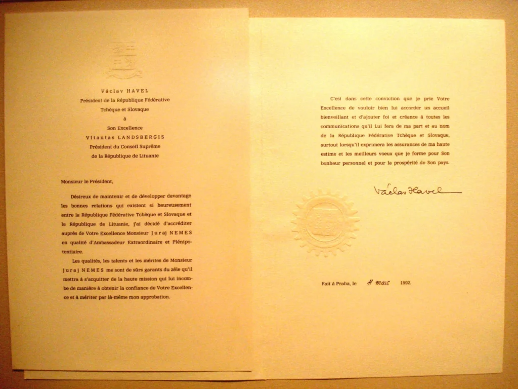 vircha-hramota-tse-ofitsiinyi-dokument-shcho-vidkryvaie-eru-doviry-mizh-natsiiam-700a