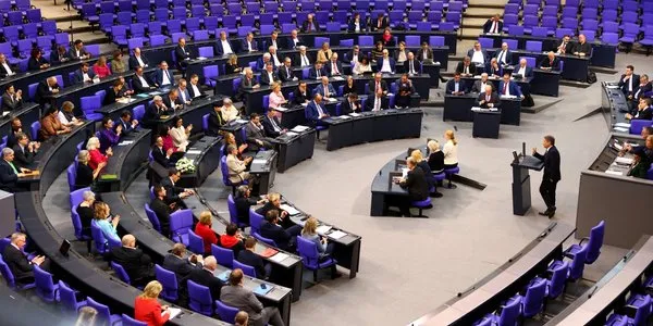 Депутати Бундестагу на засіданні щодо резолюції про Taurus для України