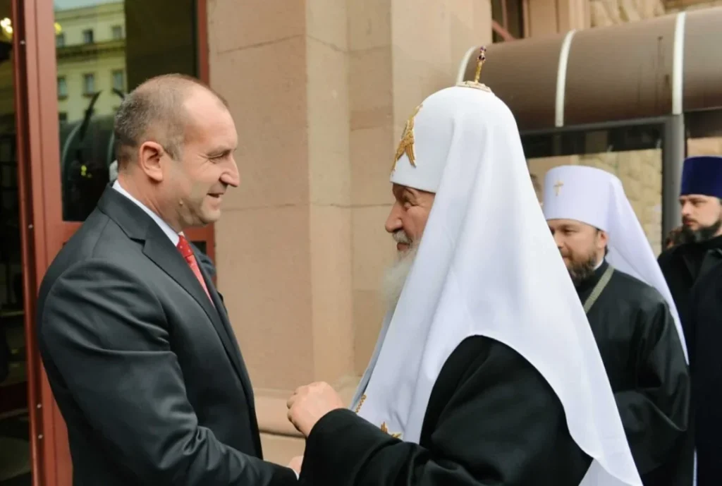 Патріарх Кирило зустрічається з дипломатом щодо санкцій ЄС проти Росії