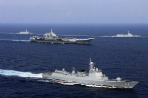 Військові кораблі Росії та Китаю під час спільних морських навчань у Жовтому морі