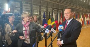 Радослав Сікорський на прес-конференції щодо провокацій РФ з дронами