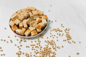 tofu-tse-shcho-tse-za-produkt-i-chomu-vin-vartyi-uvahy-ef77