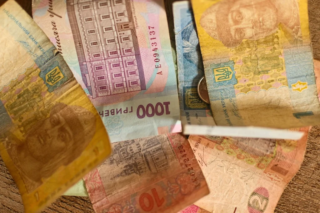 v-iakyi-den-naikrashche-viddavaty-hroshi-za-narodnymy-prykmetamy-4330
