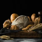Яка хлібниця краща для збереження свіжості хліба