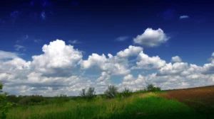 skilky-vazhyt-khmara-realni-tsyfry-ta-fizyka-neba-3729